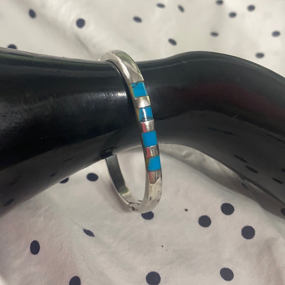 Vintage 925 Sterling Silver turquoise hinged bracelet.  Made In Mexico
